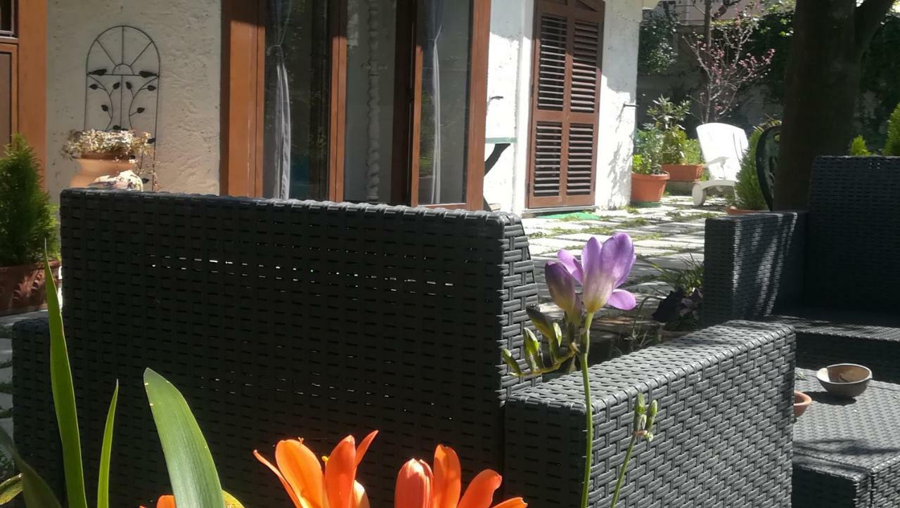 Bed and Breakfast Villino L'Aranceto Sorrentino Meta Exterior foto